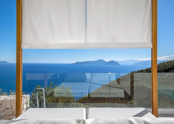 Urania Luxury Rhea Villa Pondi